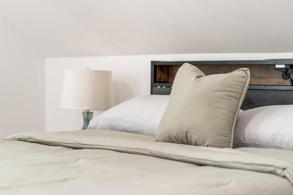 شقة 10Guests! Parking 2Nd Floor-Duplex Fair Lawn المظهر الخارجي الصورة